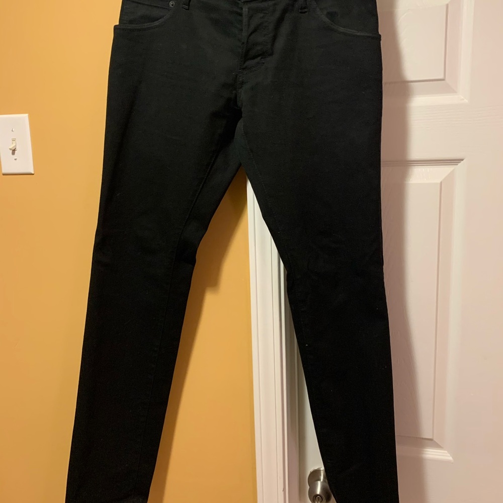 Men Authentic Dsquared jeans.